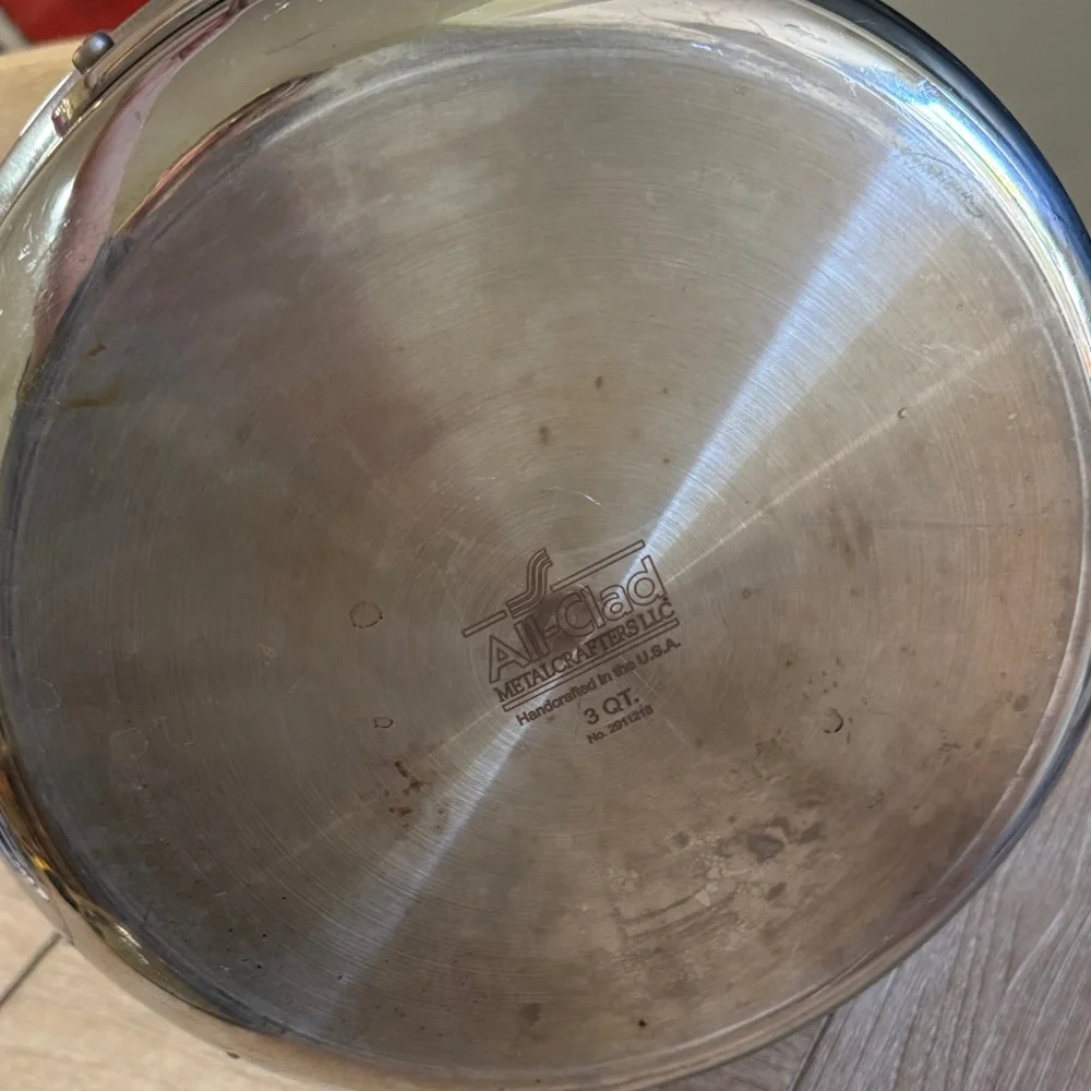All Clad D5 Stainless Steel Saucepan with Lid 3 quart - Picture 7 of 15